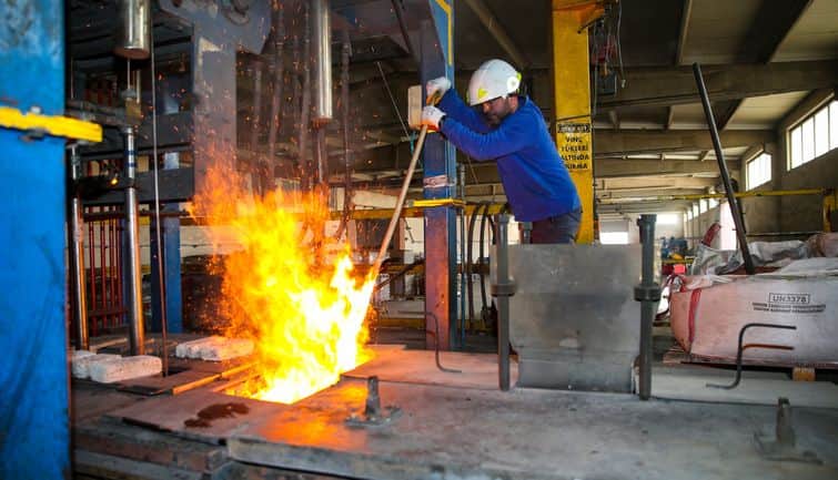 Jan IIP Data: Industrial production in January reached the eight -month highest level 5%, but the core sector was demonstrated - Jan Iip Data Industrial Production Reached An Eight -Month High of 5 Percent in January