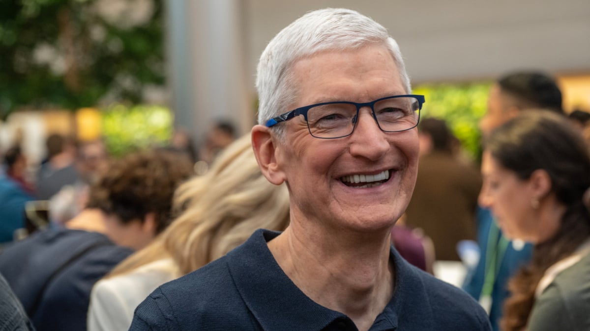 Apple isn't overly worried about Trump's tarifs. Here's why.